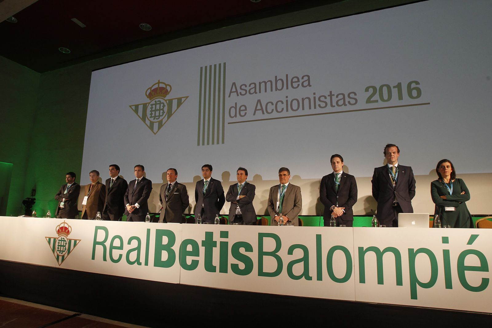 La Junta General de Accionistas del Betis, en imágenes.