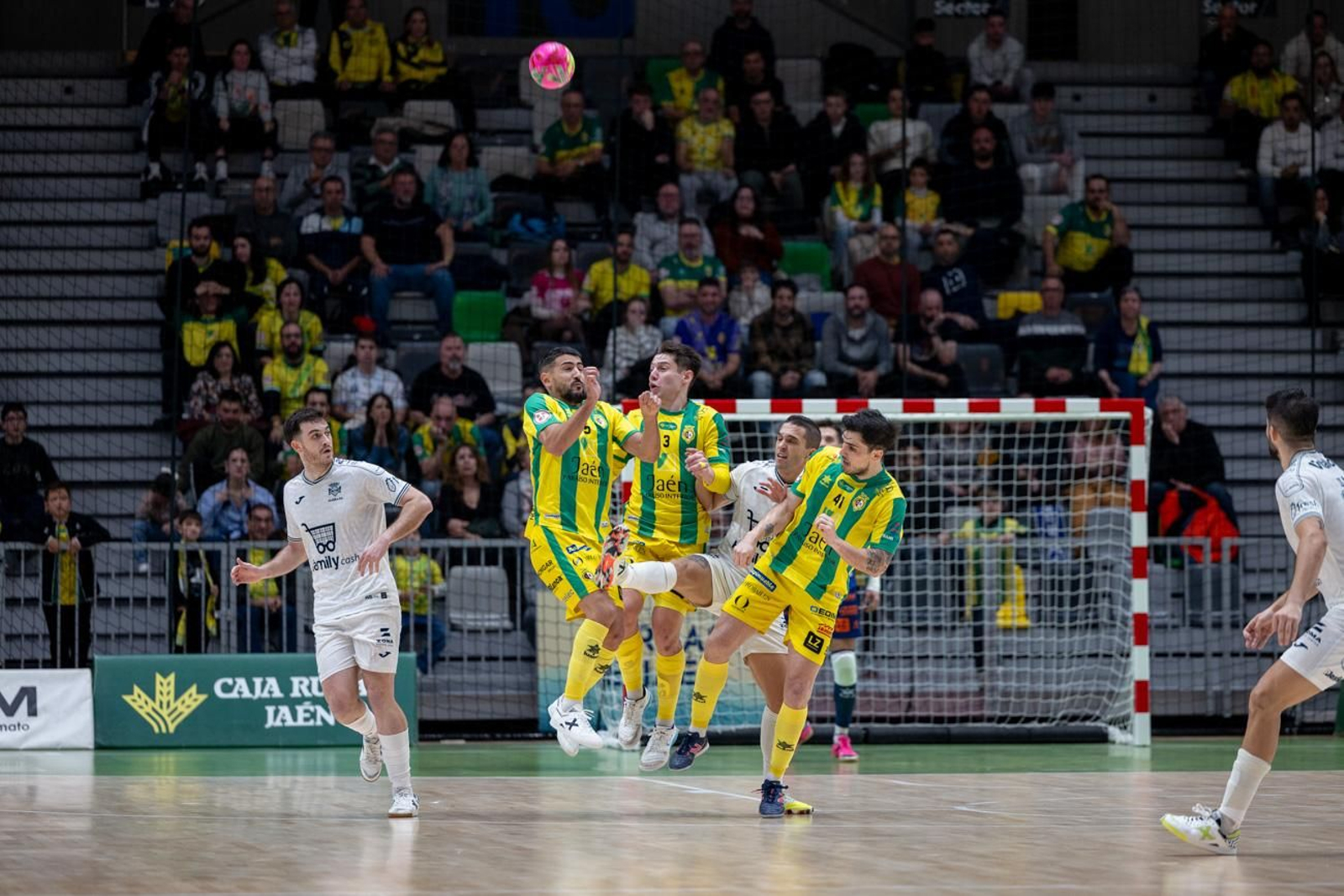 Jaén Paraíso Interior FS  4-3 Family Cash Alzira