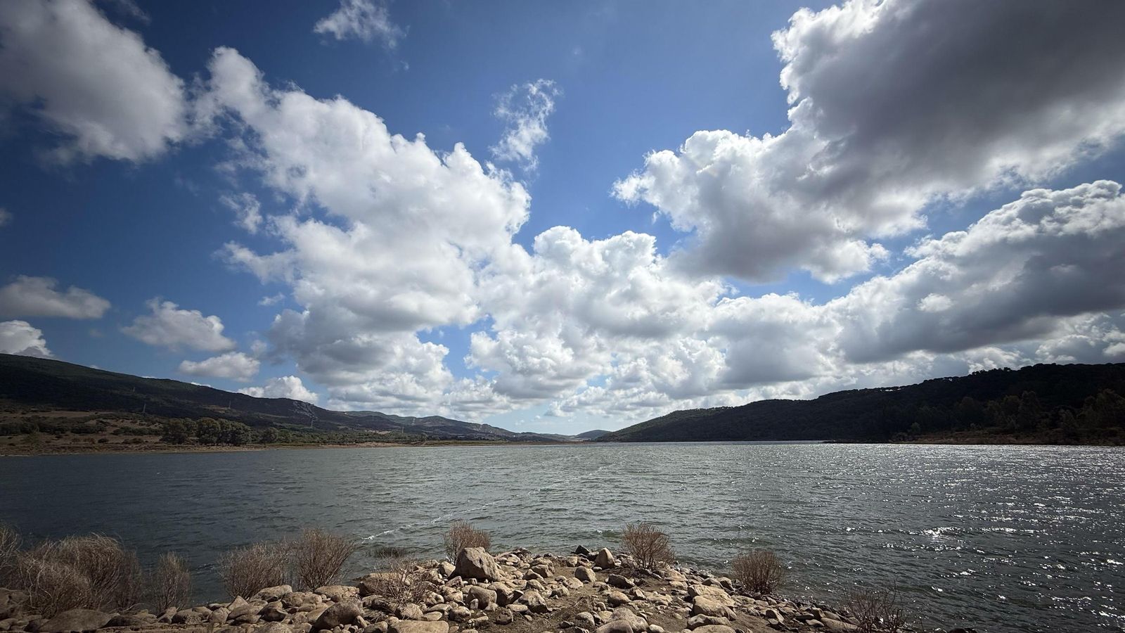 Fotos del pantano de Charco Redondo: de la sequía al 59% de capacidad en solo un año