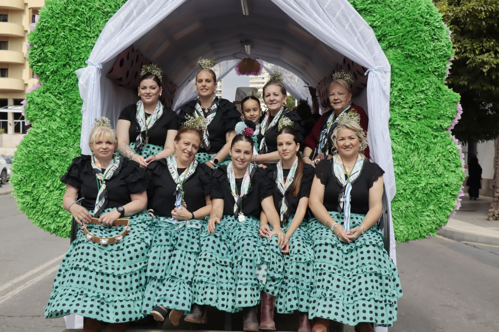 Imágenes de los carros de la Hermandad del Rocío de Huelva