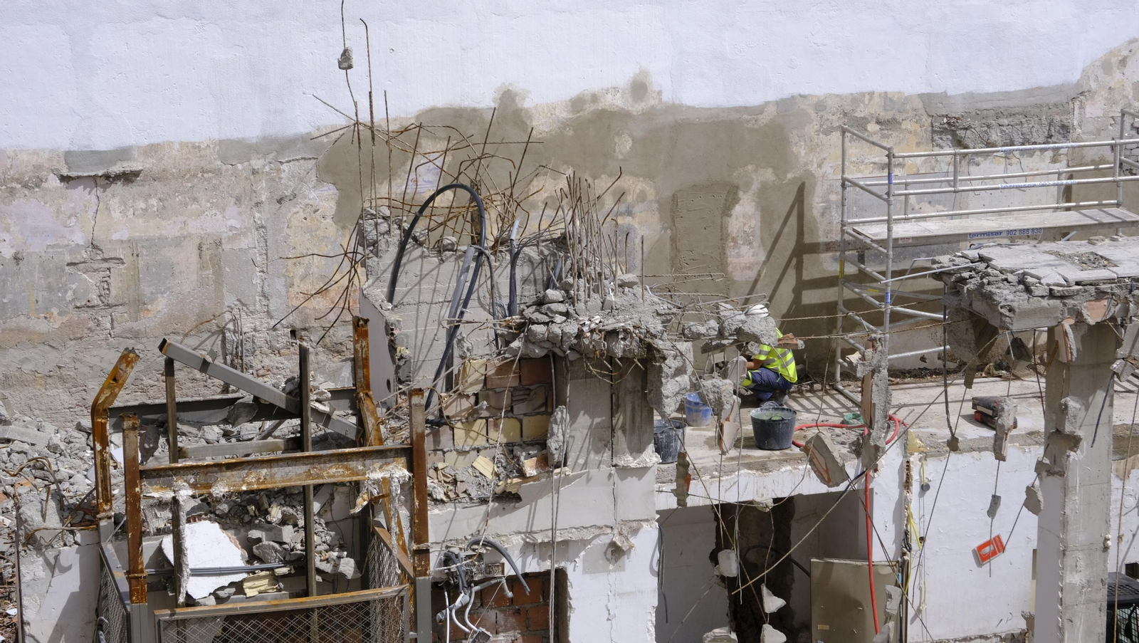 Las mejores imágenes del edificio de Correos demolido