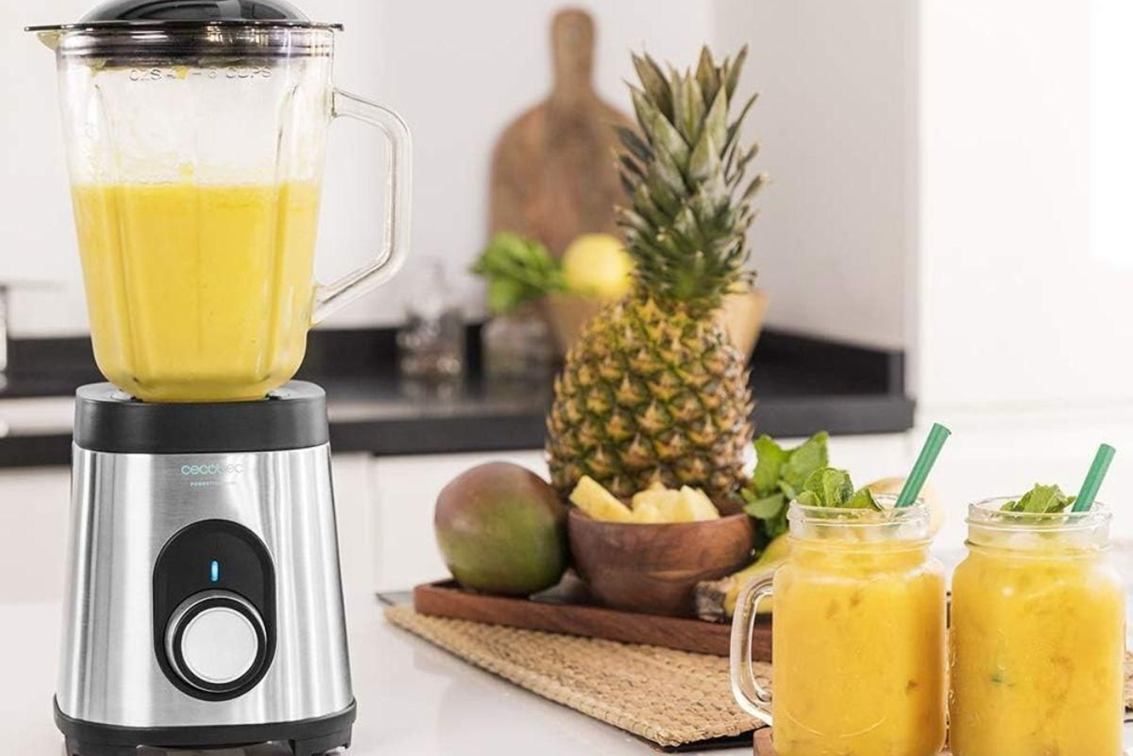 La batidora de vaso más versátil para tu cocina es de Cecotec ¡y ahora está súper rebajada en Amazon!