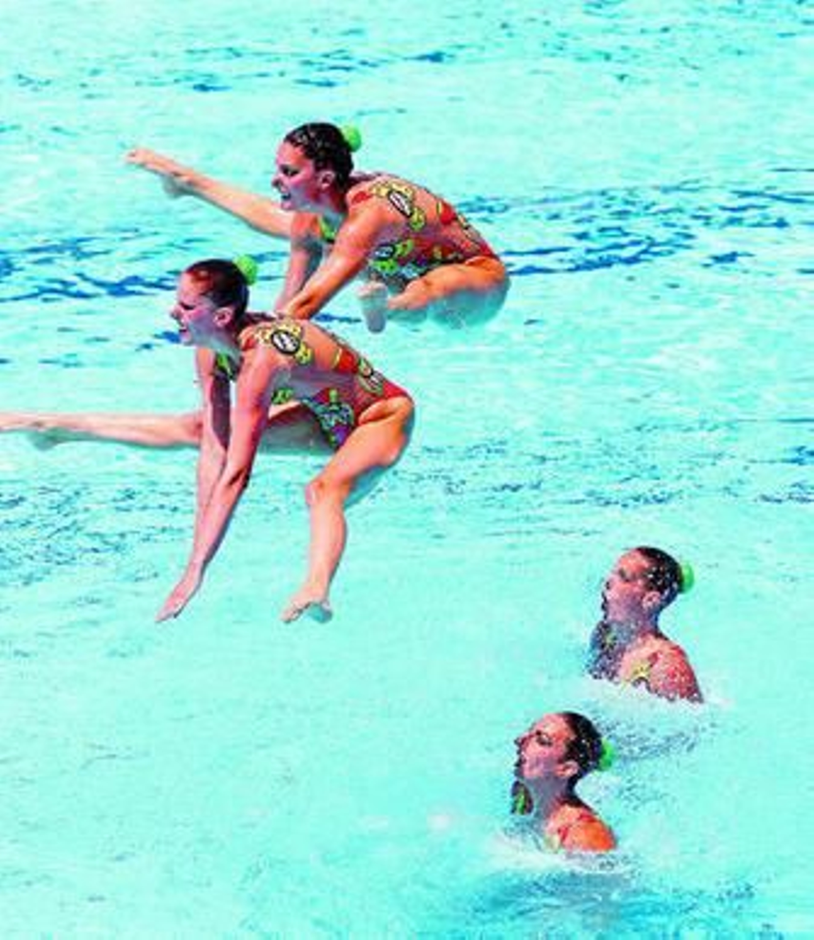 El equipo español de sincronizada, en pleno ejercicio.