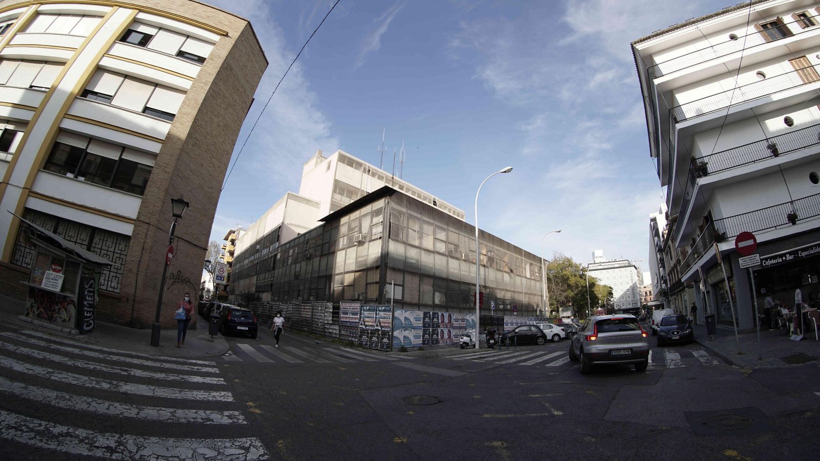 Vista de la antigua comisaría de la Gavidia desde la calle Virgen de los Buenos Libros.