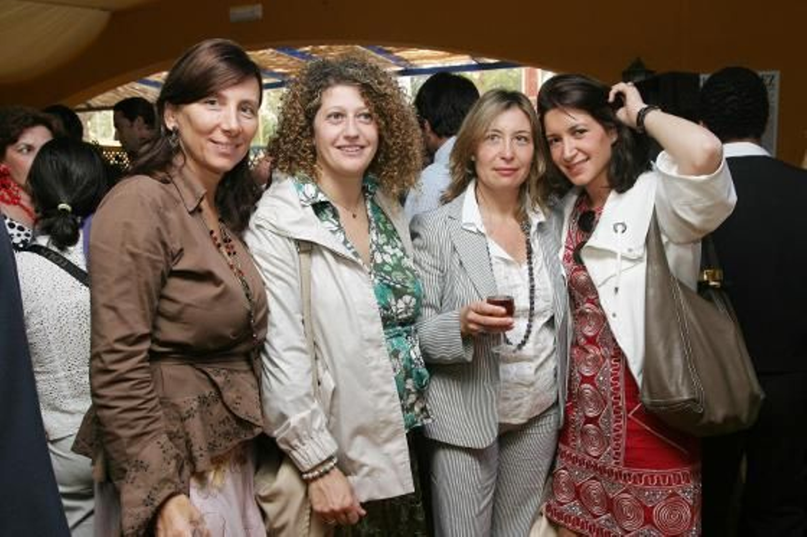 Lola Rueda, jefe CCI de Grupo D’Arte Eventos, Montse Vilchez, del departamento de relaciones públicas de Innovapiel 2010, Maravillas Moreno, de Alfonso Cátering y Marta Díaz de Celis.

Foto: Vanesa Lobo