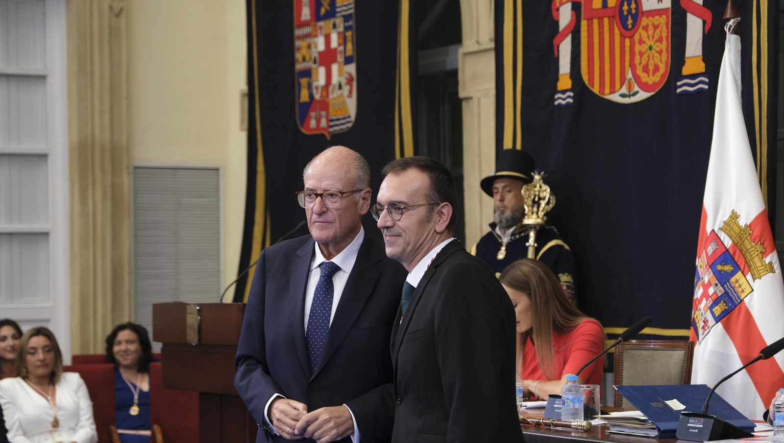 Imágenes del acto de constitución de la Diputación de Almería