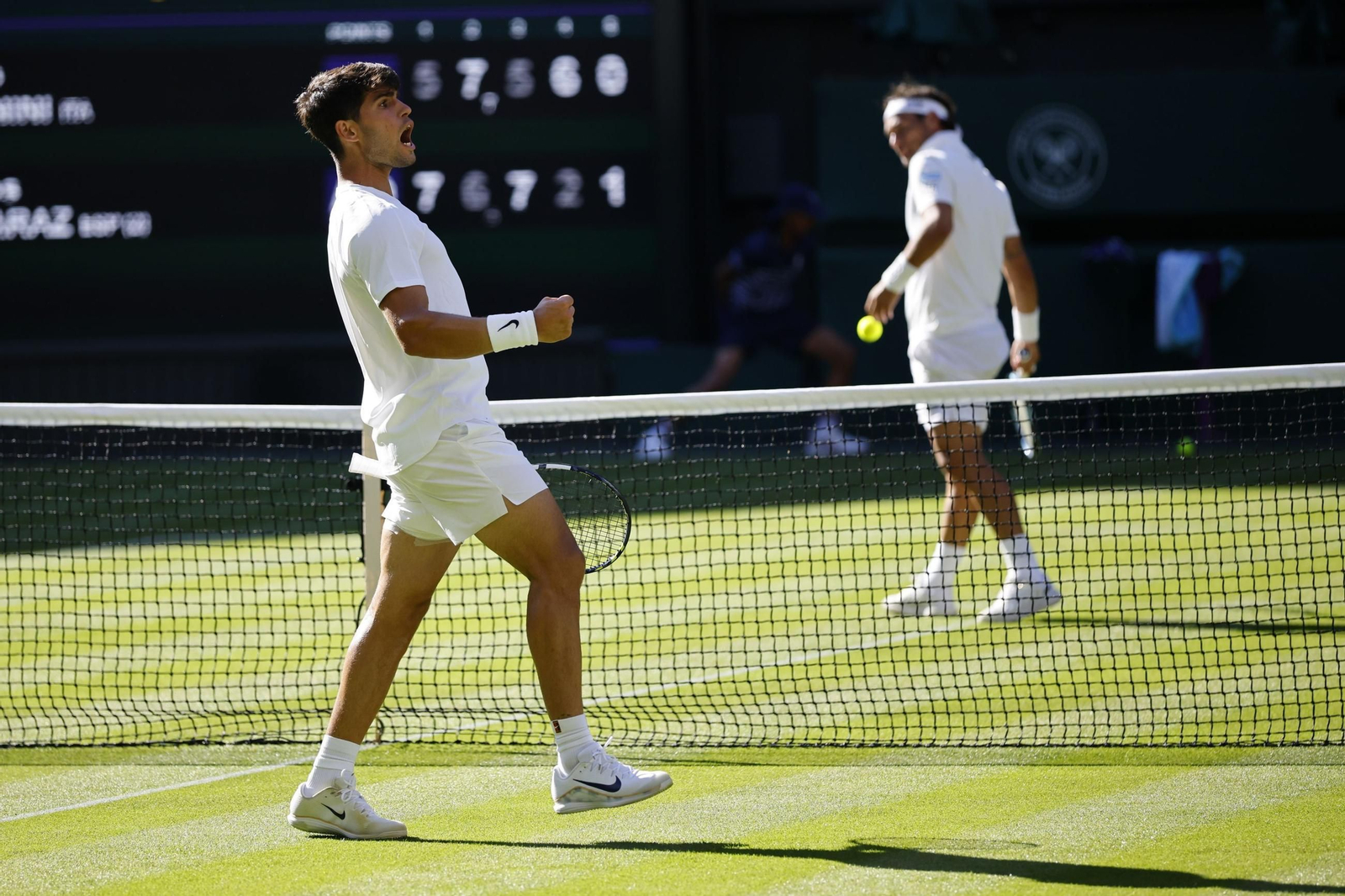 Las imágenes del debut de Alcaraz en Wimbledon y del resto de la jornada