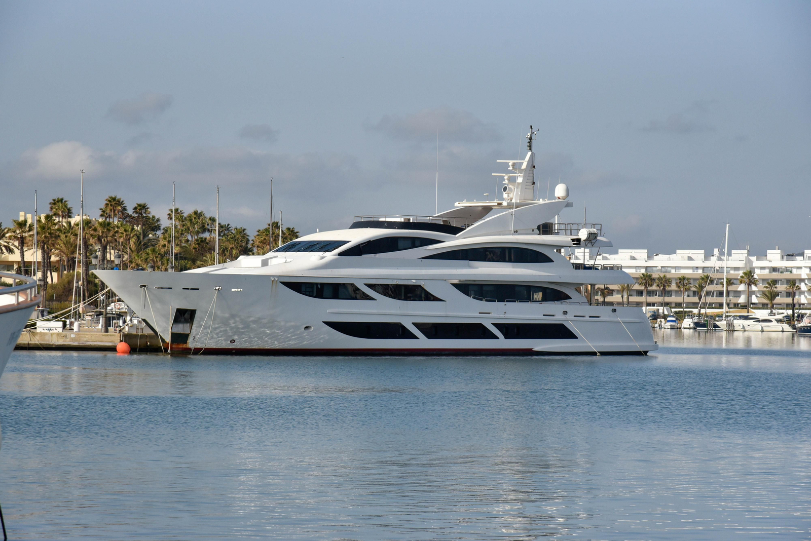 El ‘Samurai One’, atracado en el Puerto de Sotogrande. El ‘Samurai One’, atracado en el Puerto de Sotogrande.