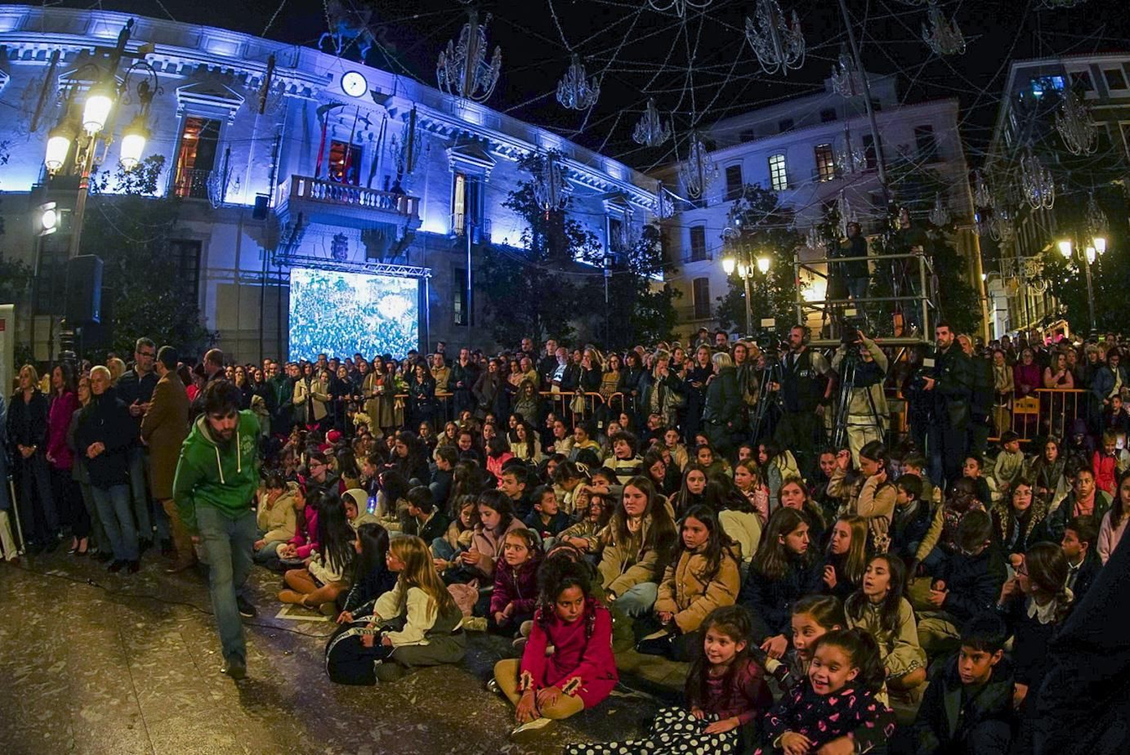 Fotos: así son las nuevas luces de Navidad de Granada