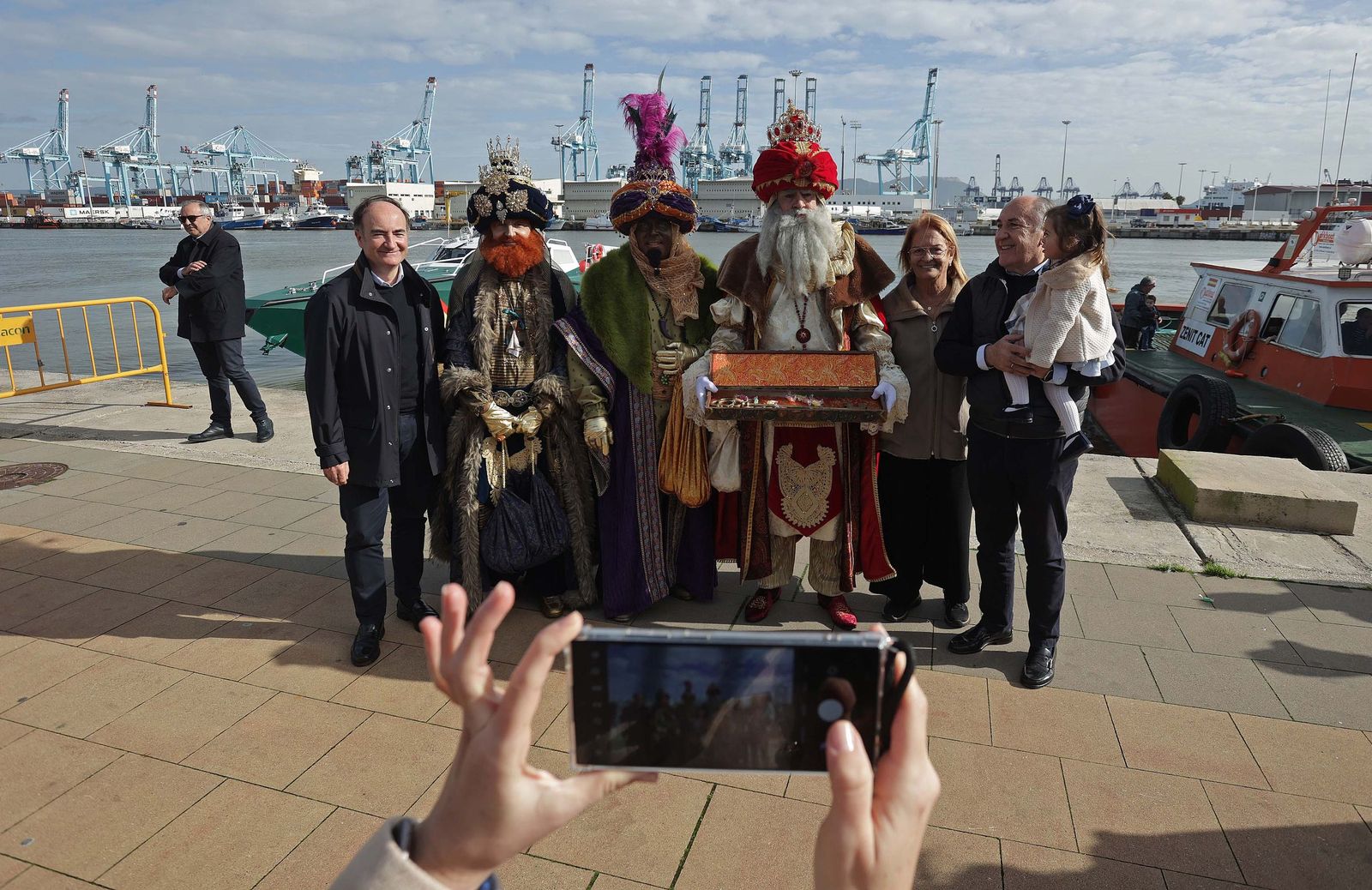 Búscate en el multitudinario arrastre de latas 2026 en Algeciras