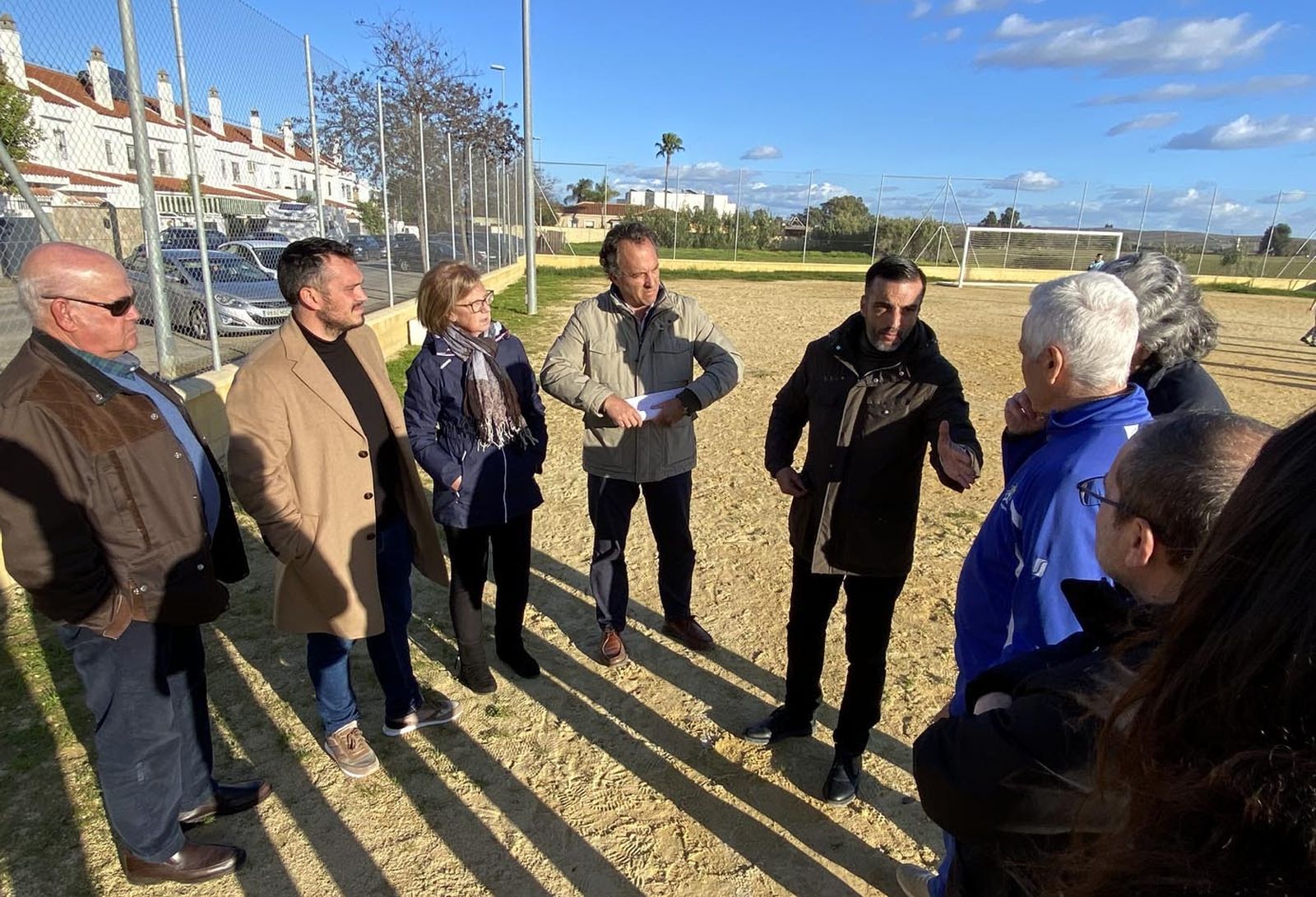 Los delegados de Infraestructuras y de Deportes en las instalaciones deportivas de La Marquesa.