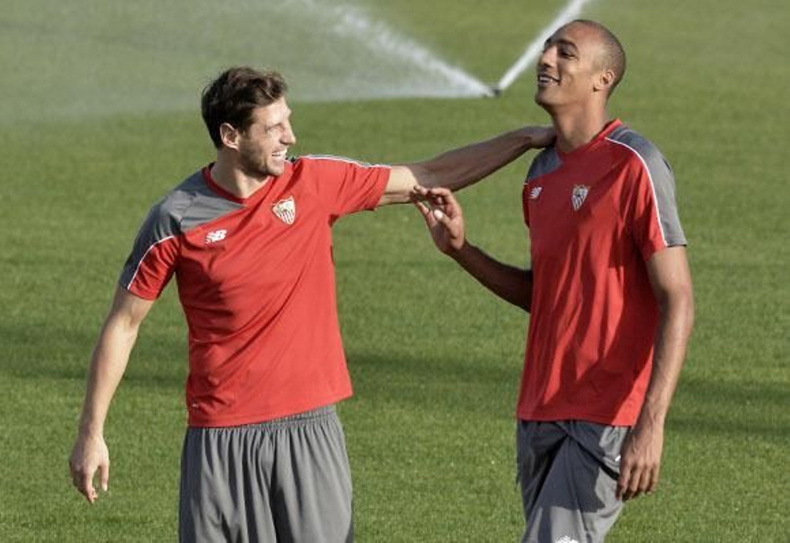 Krychowiak ya entrena con el grupo Krychowiak ya entrena con el grupo