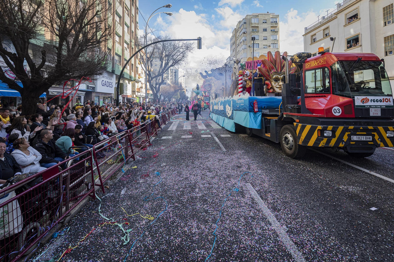 Búscate entre las mejores imágenes de la Cabalgata Magna