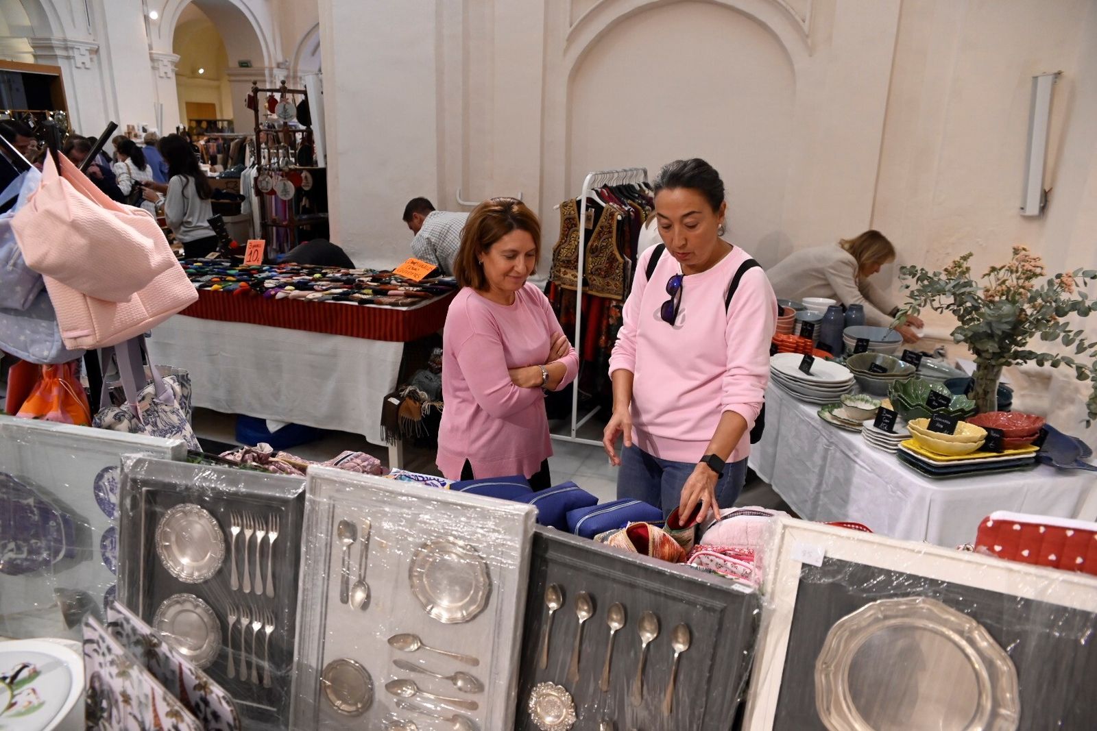 En imágenes, la inauguración del Baratillo de Adevida en Córdoba