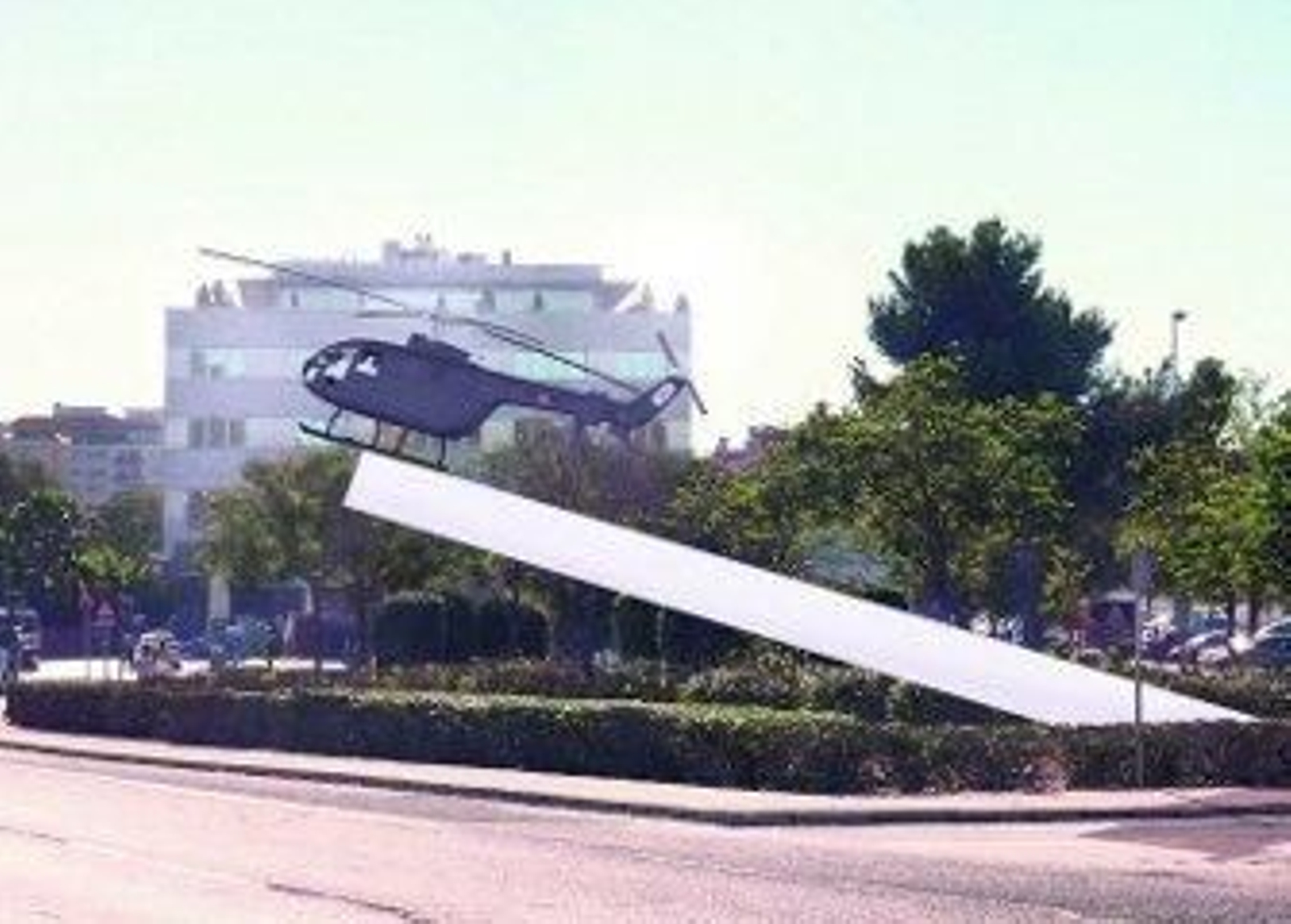 El helicóptero no se instalará en Los Bermejales "sin patrocinio"