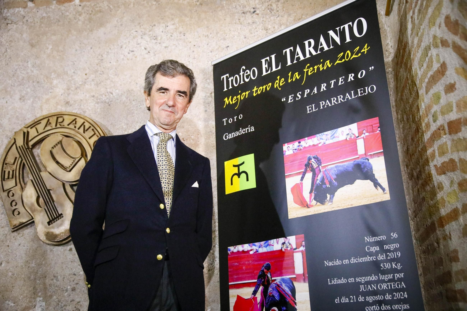 Las imágenes del evento dedicado al "Mejor toro de la Feria" en la peña flamenca El Taranto