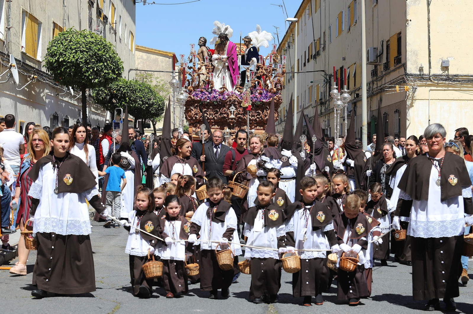 Imágenes de la procesión de La Salud en Huelva