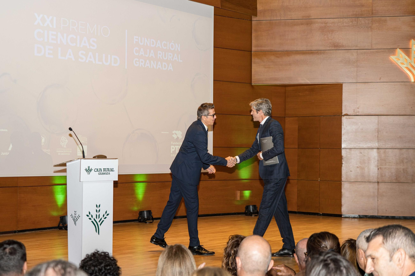 Fotos: Así ha recibido Jonatan R. Ruiz el XXI Premio Ciencias de la Salud Fundación Caja Rural Granada