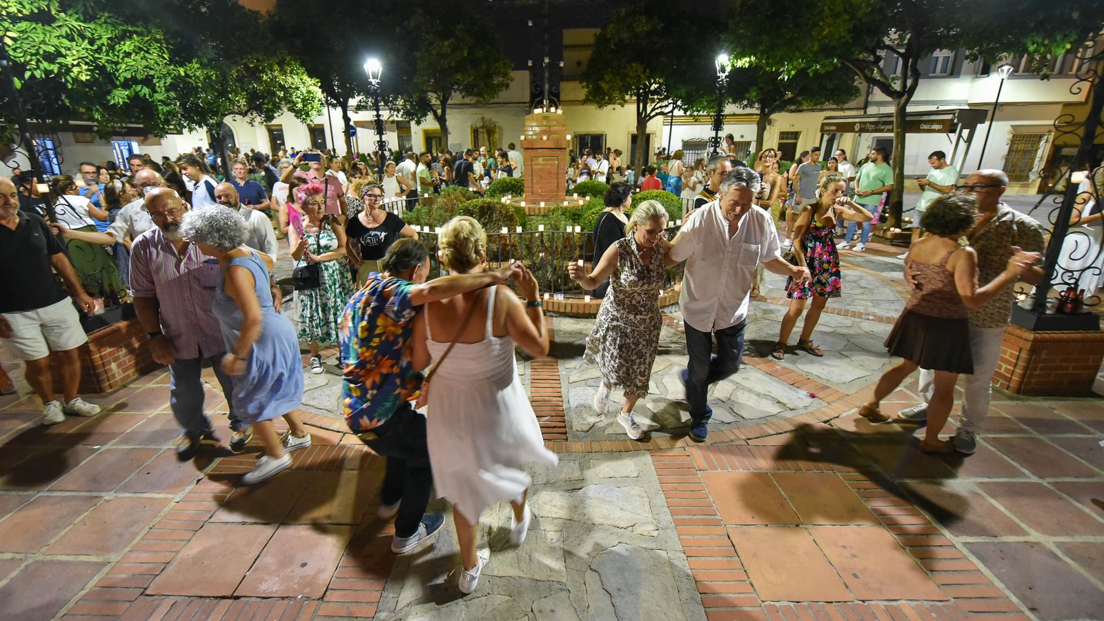 La noche de las velas y Perseidas de Algeciras, en imágenes