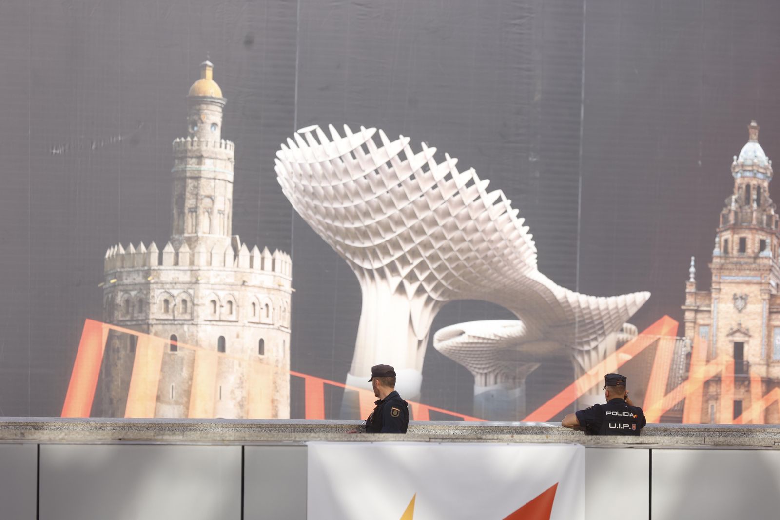 Blindaje policial en los accesos al Sánchez Pizjuan