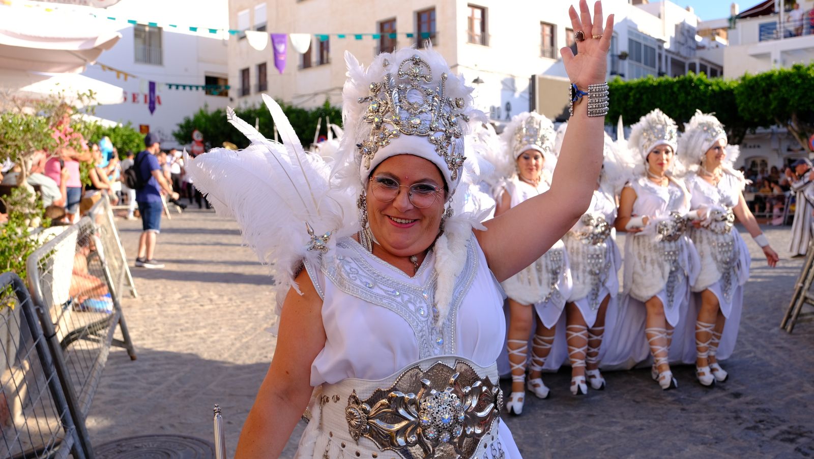 El espectacular desfile de Moros y Cristianos de Mojácar, en imágenes