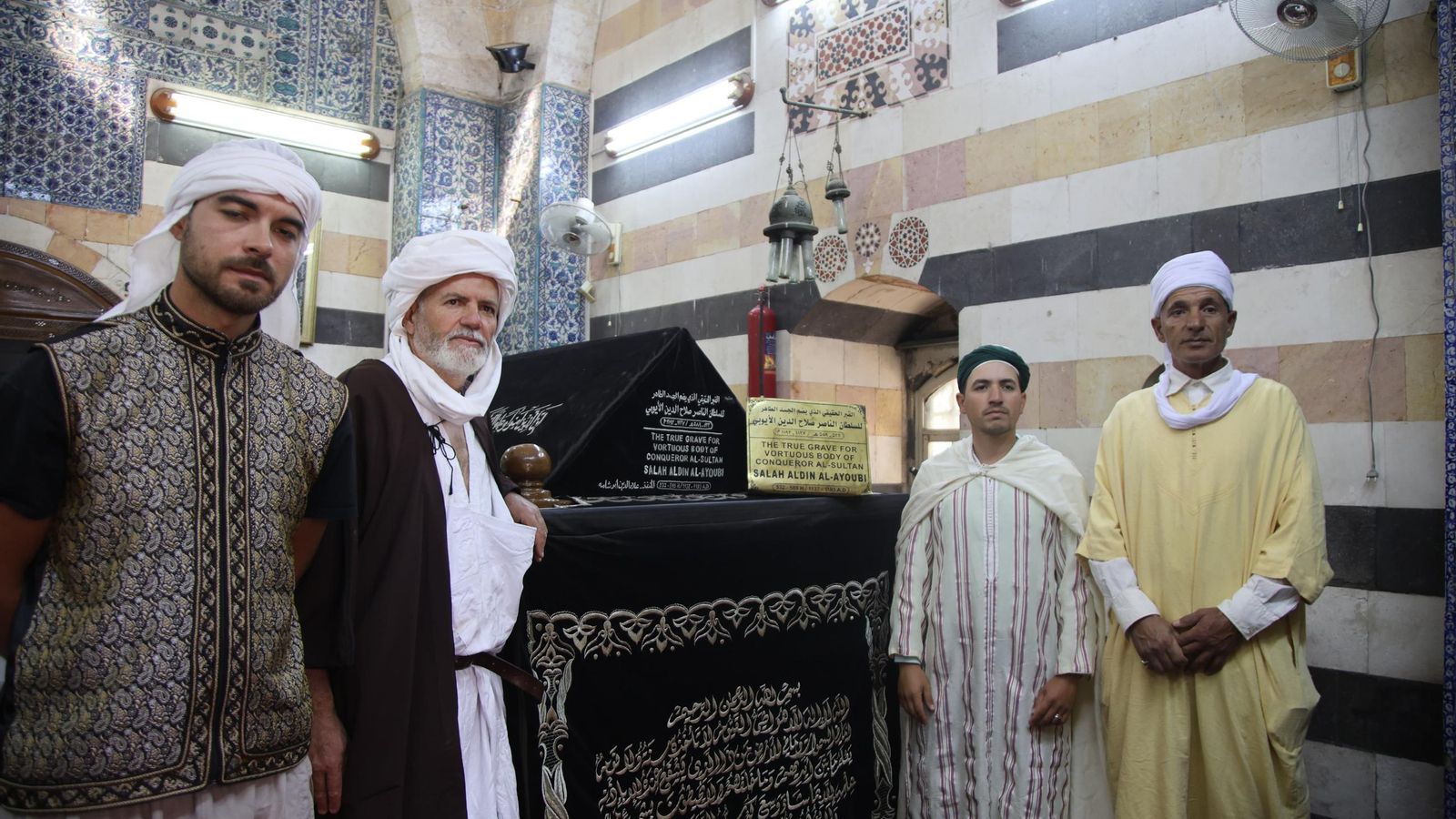 De izquierda a derecha: Tarek, Rafael, Abdelkader y Bouchaib.