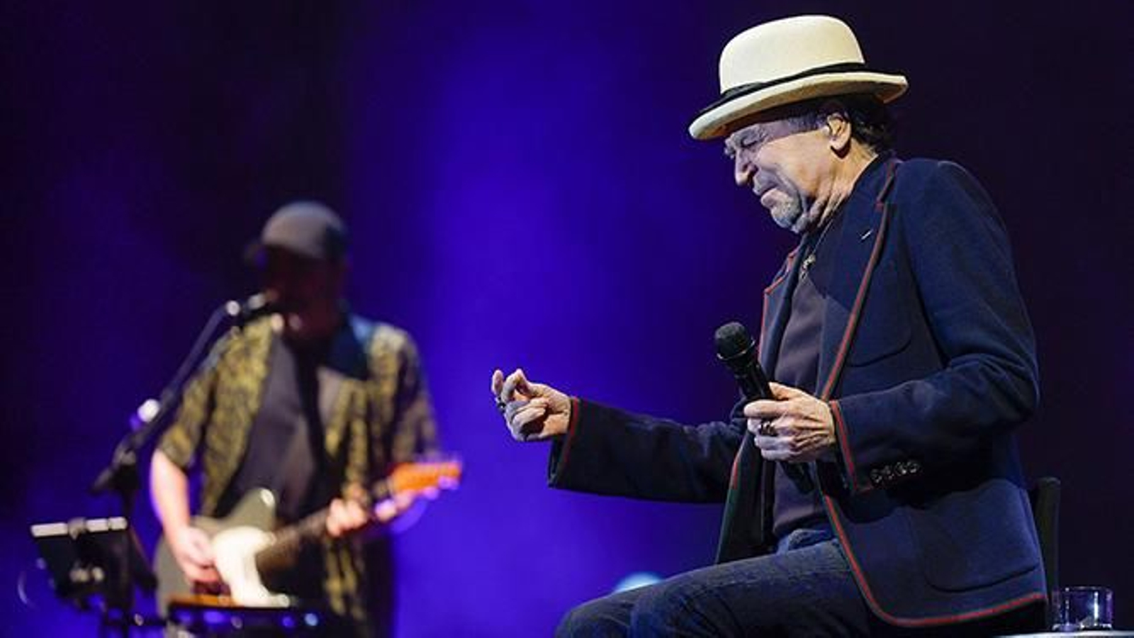 Sabina sobre el escenario