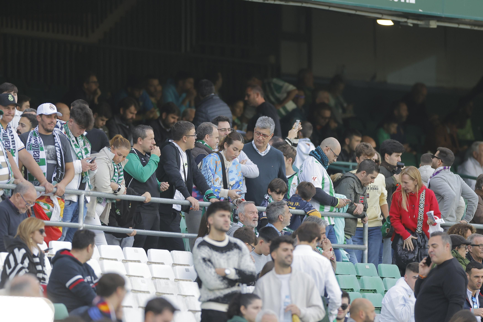 Búscate en las fotos del Betis-Real Madrid