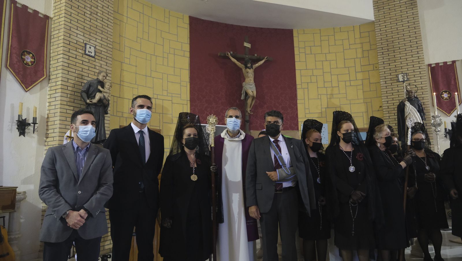 Fotogalería de la procesión de Unidad por el Barrio de Piedras Redondas. Almería