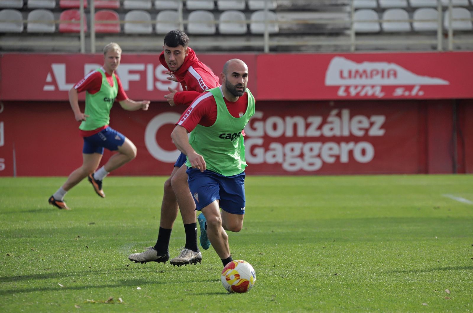 Fotos del Algeciras en su preparación para la visita al Real Murcia