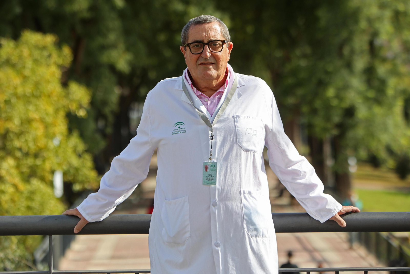 El doctor Juan Antonio Pineda Vergara, facultativo de la Unidad de Enfermedades Infecciosas del Hospital Universitario de Valme (Sevilla).
