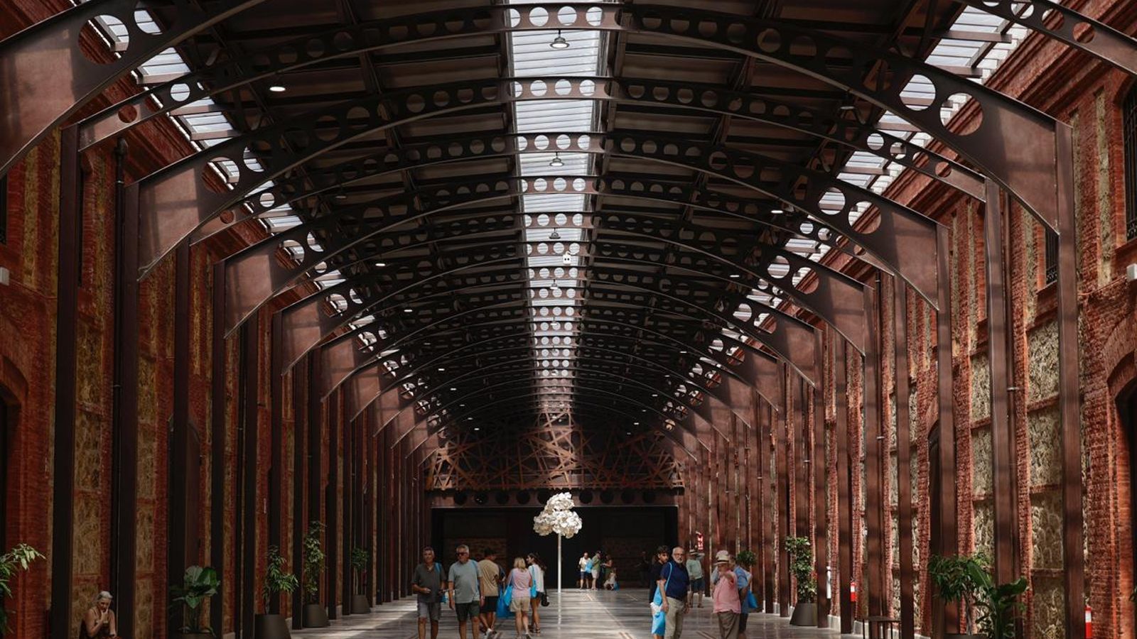 Una imagen del espacio entrevías de los Depósitos de Tabaco de Cádiz.