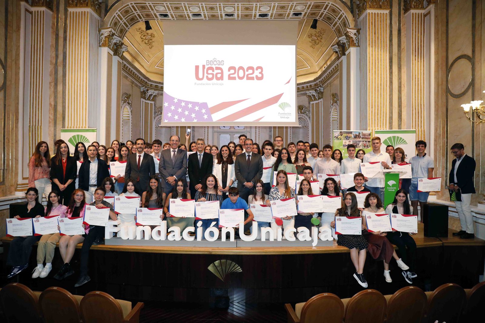 Acto de entrega de las becas de la Fundación Unicaja.