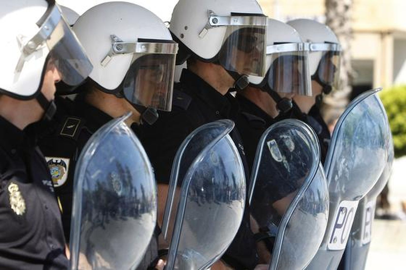 Los piquetes tomaron el centro de la capital desde primera hora de la mañana para impedir la apertura de comercios y empresas. /José Braza