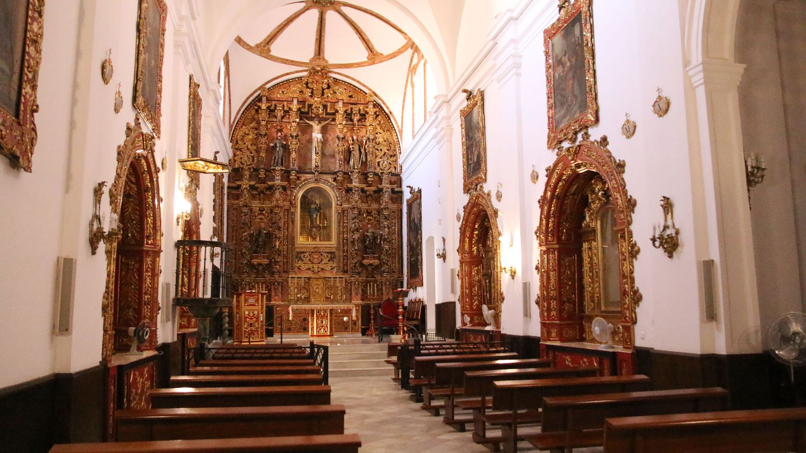 Interior de la iglesia de Las Puras