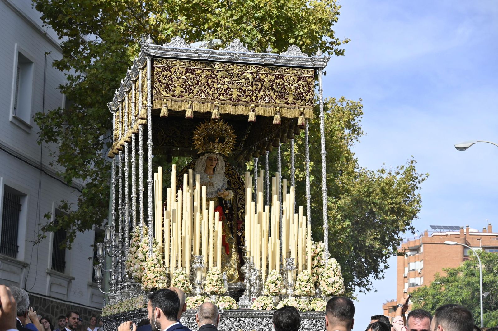 Extraordinaria de la Virgen del Valle de Huelva en imágenes