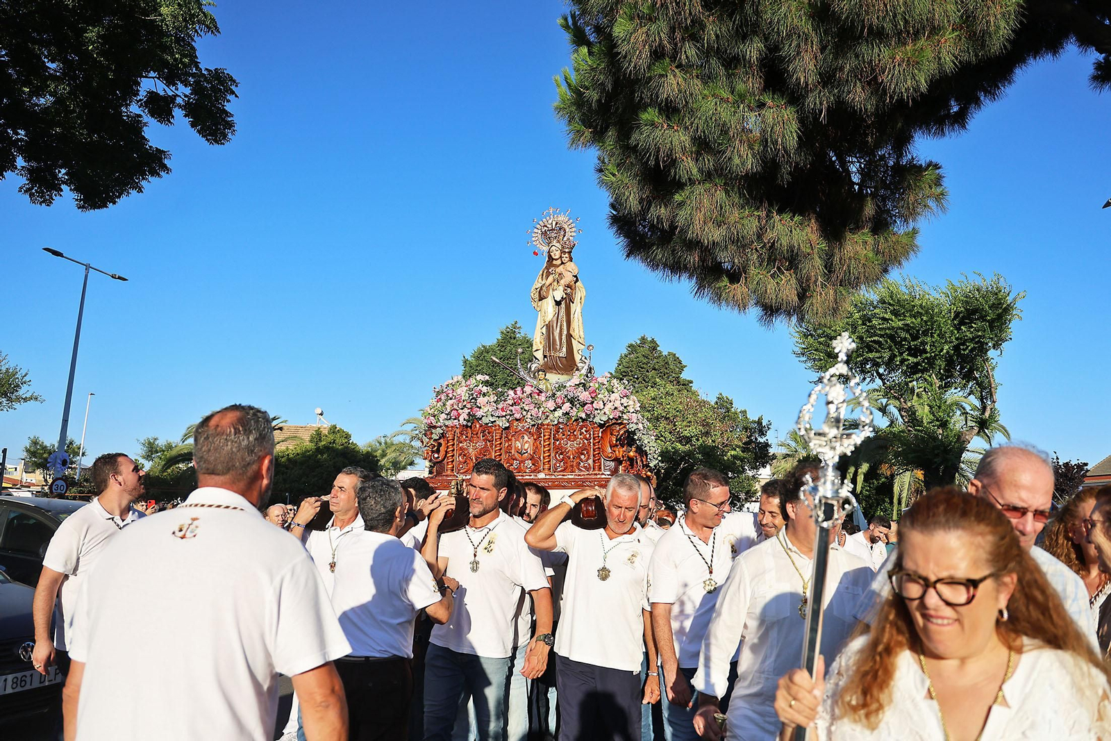 Imágenes de la Virgen del Carmen procesionando en Punta Umbría