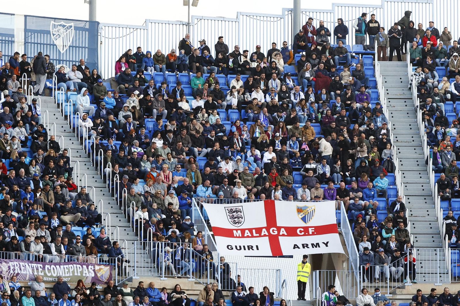 Búscate en La Rosaleda durante el Málaga CF-Racing de Ferrol