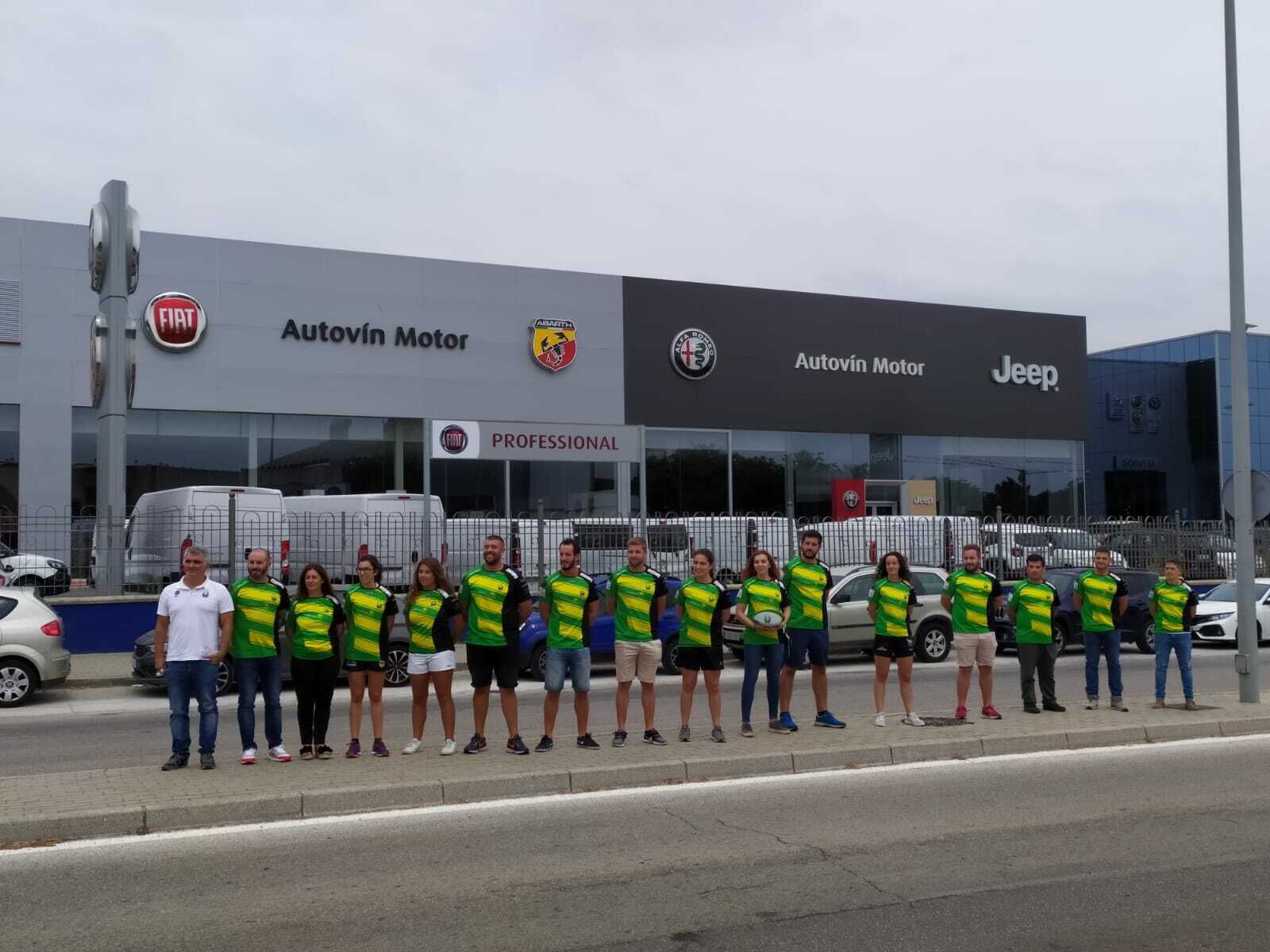 Los equipos séniors visitaron las instalaciones de Autovín Motor, nuevo colaborador del club.