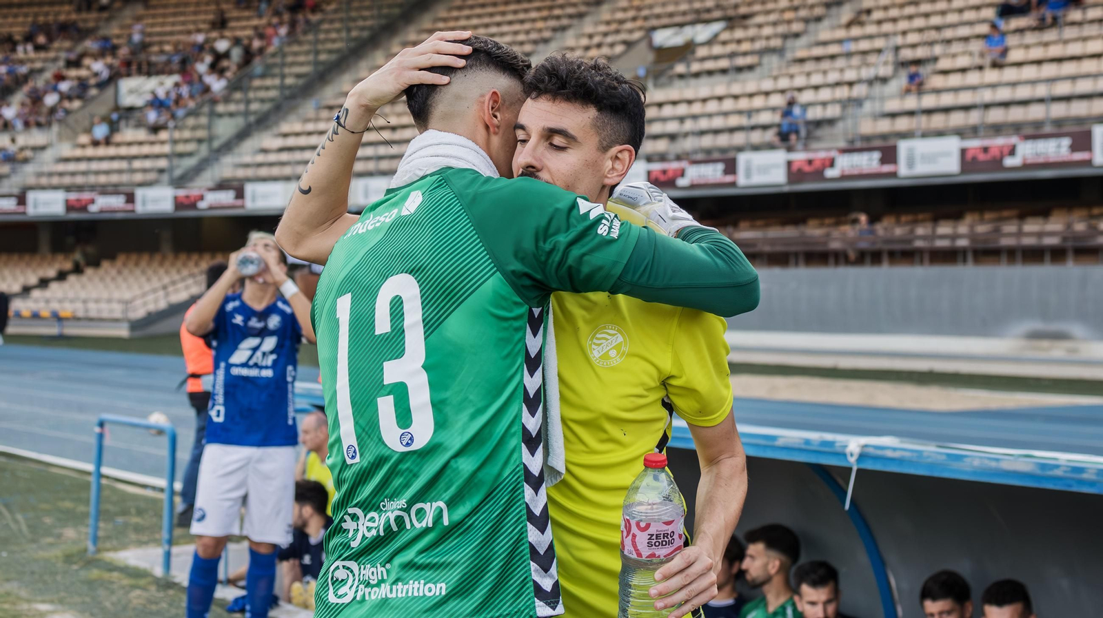 Imágenes del triunfo del Xerez DFC en el 34 Trofeo de la Vendimia