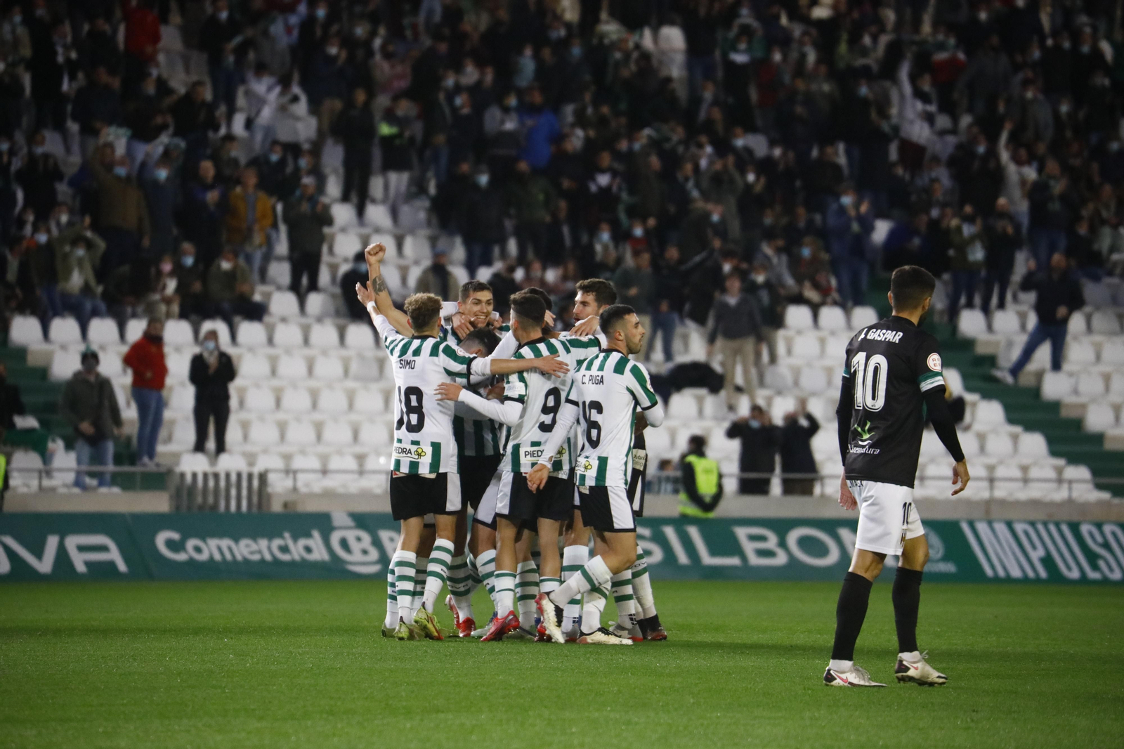 La goleada del Córdoba CF al Mérida, en imágenes