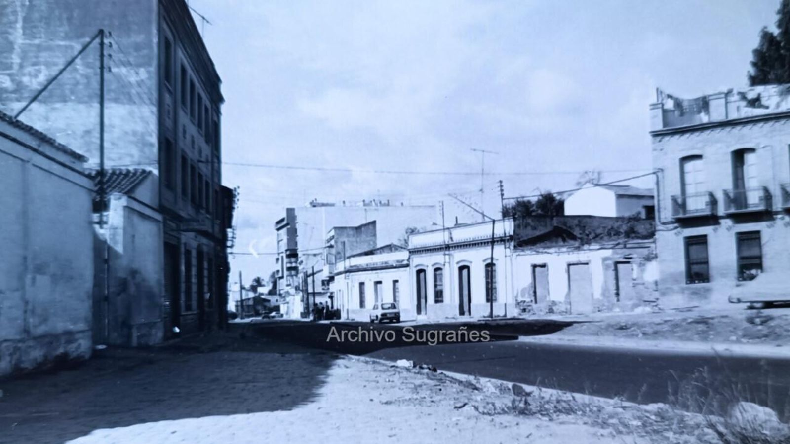 La calle de San Sebastián era la entrada de Huelva, la imagen es de 1983.