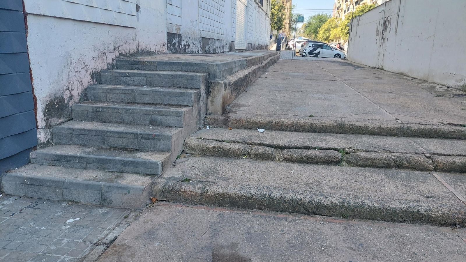 La trasera de la calle Legión Española antes de las obras.