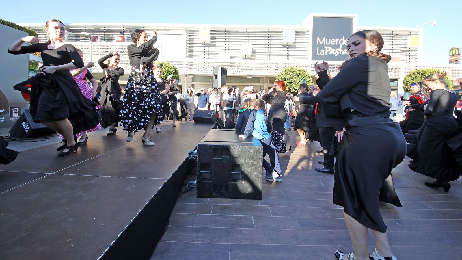 Recital y Flashmob en Luz Shopping Jerez