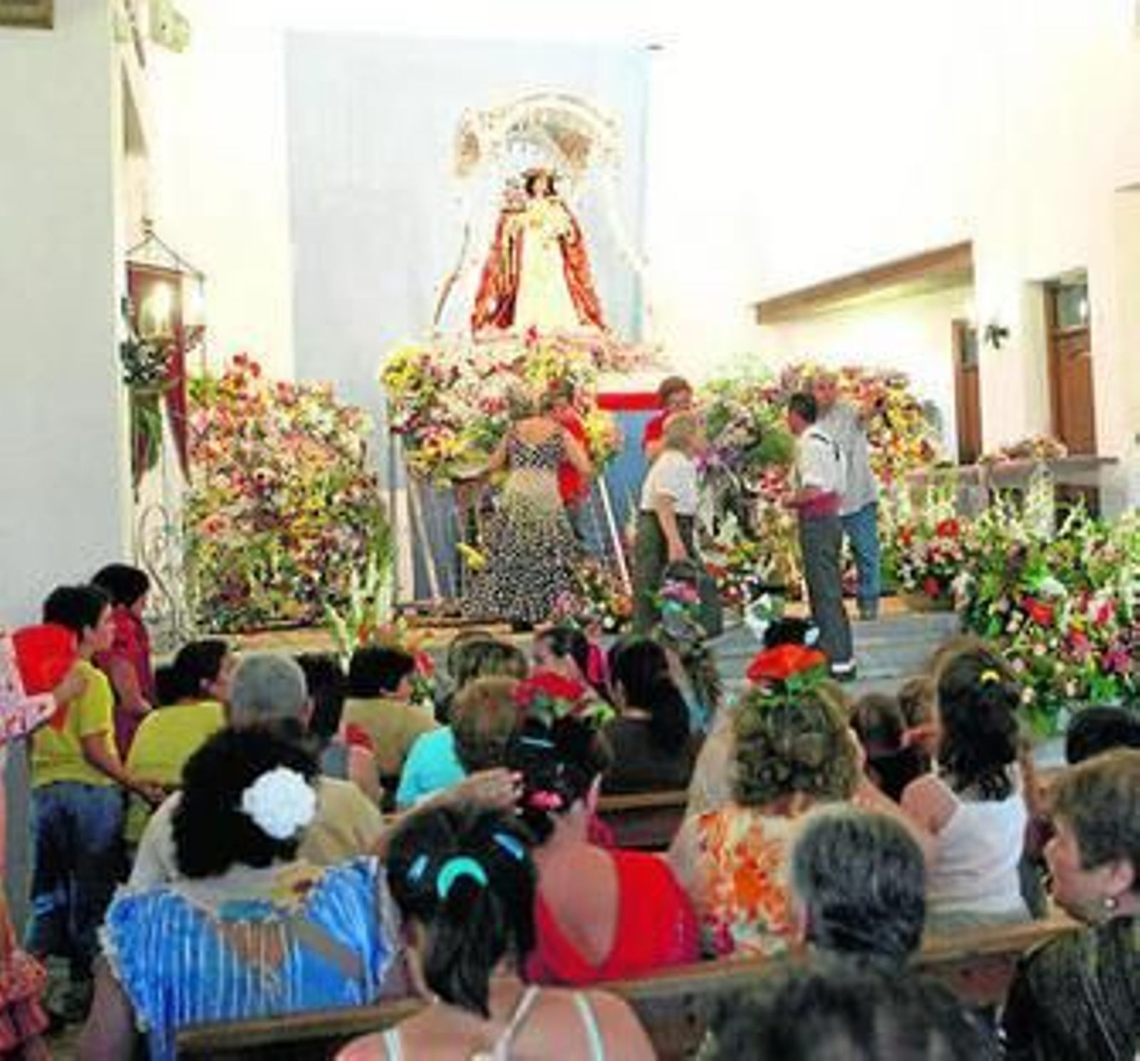 Los romeros, en la ermita de Aljaraque.