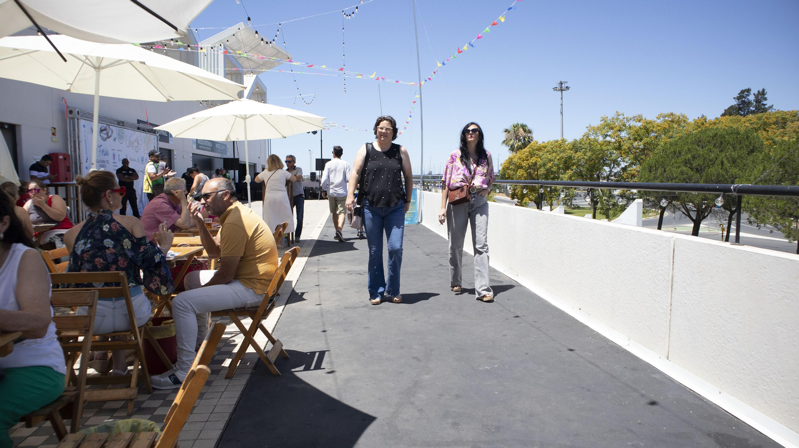 Imágenes del sábado en la 'IX Feria de la Gamba y el Marisco de Huelva'