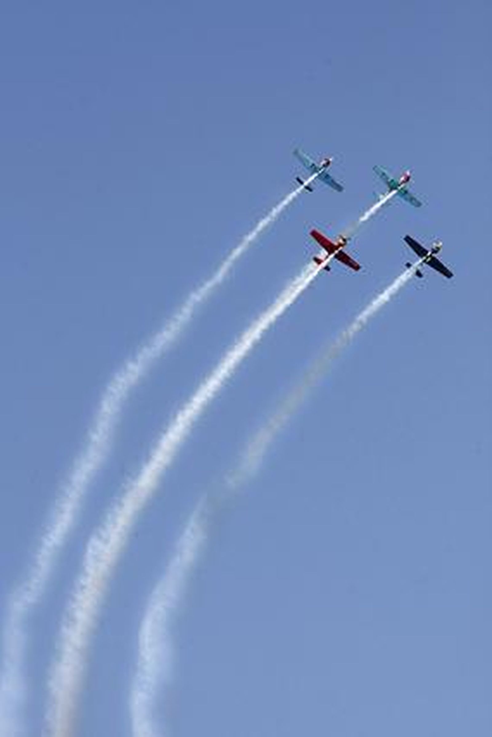 190.000 personas disfrutan del III Festival Aéreo en la playa de la Victoria. /Foto: Julio González
