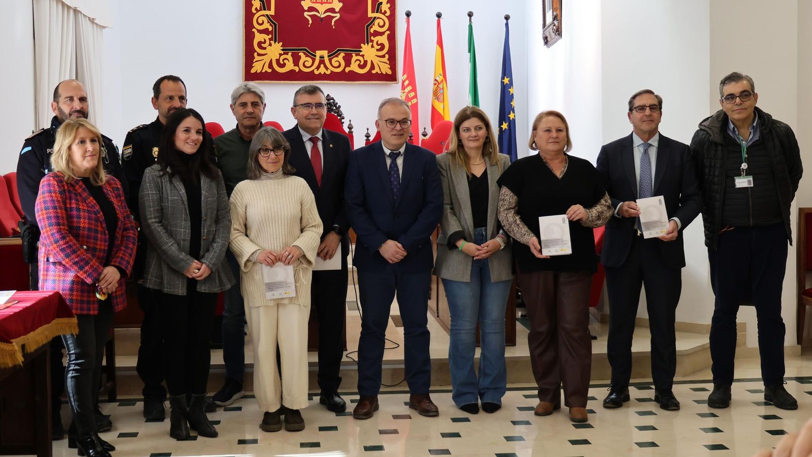 El subdelegado del Gobierno preside junto al alcalde de Baza la firma del protocolo