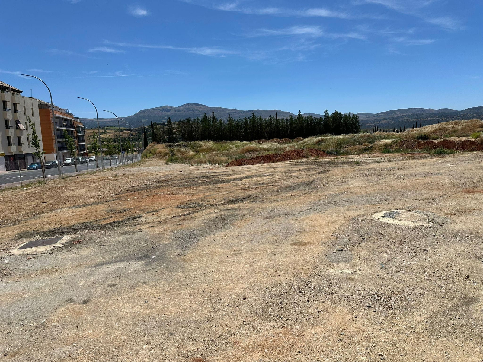 Terrenos situados junto a la avenida de Málaga Terrenos situados junto a la avenida de Málaga
