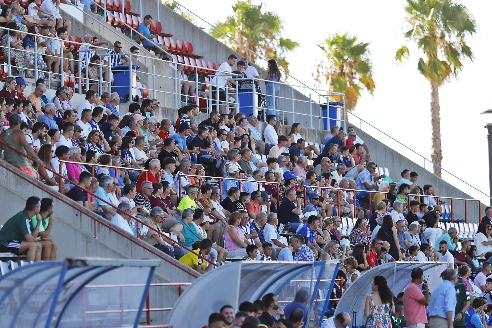 Imágenes del partido entre el Cartaya y el Recreativo de Huelva